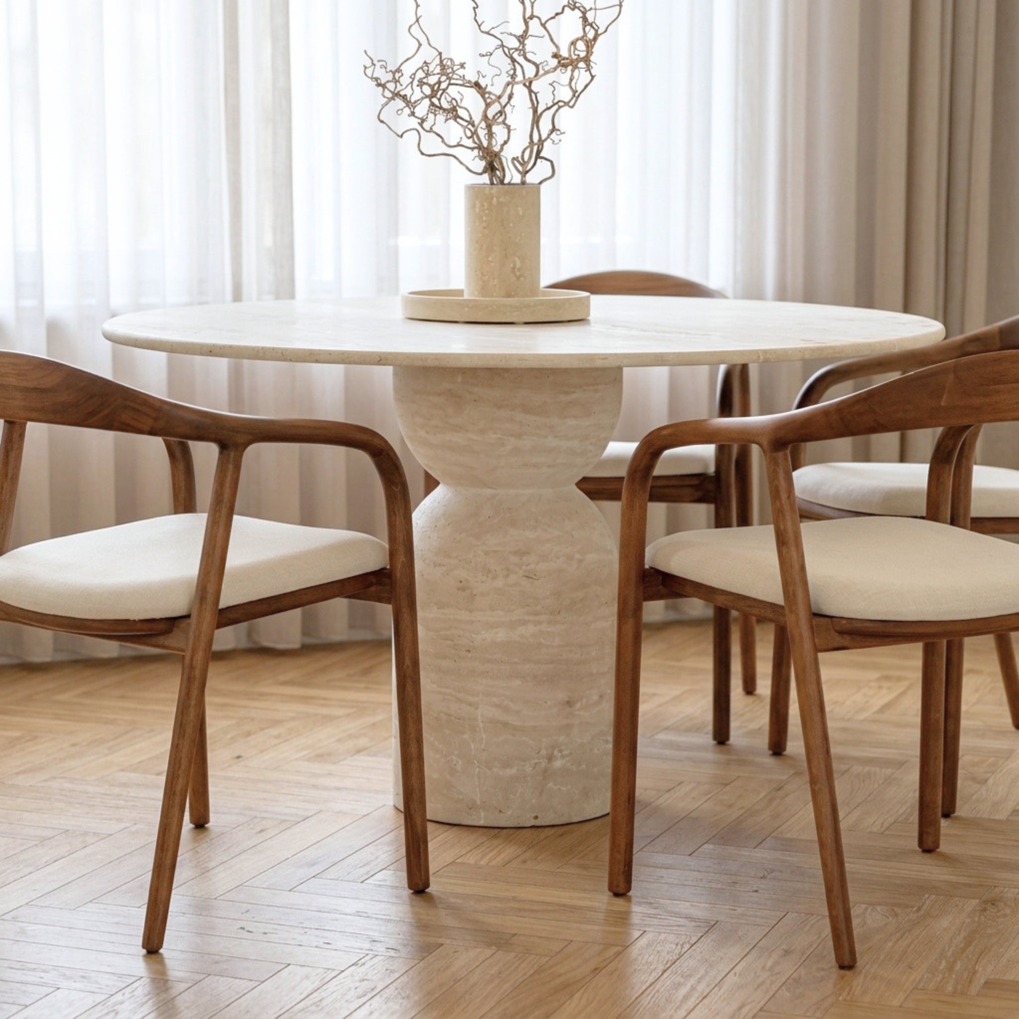 hourglass travertineettafel bedu